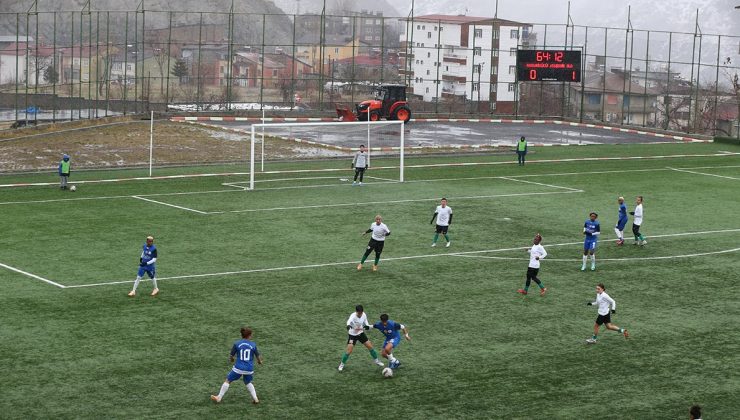 Hakkarigücüspor ve Ataşehir Belediyespor 1-1 berabere kaldı