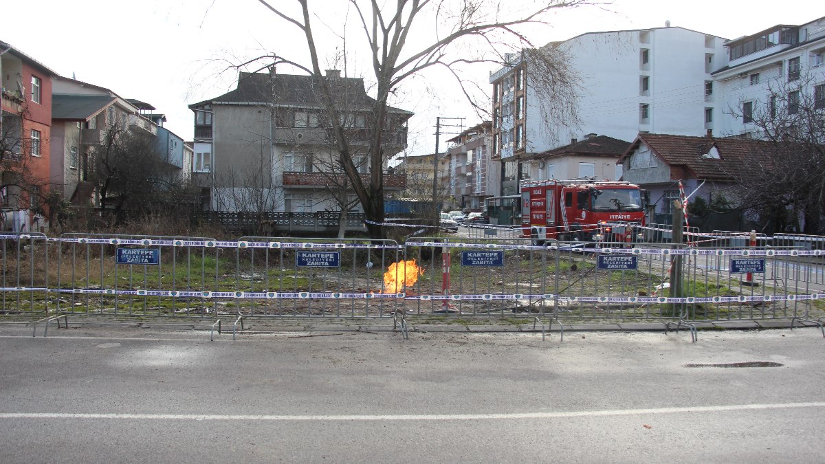 Kocaeli’de metan gazından çıkan yangın 2 gündür sürüyor